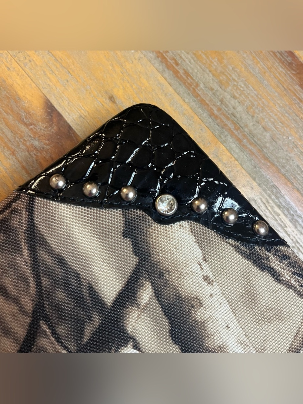 Y2K camo studded wallet - Picture 2 of 5